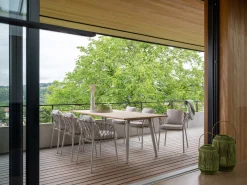 Gartentisch Interno Rundrohr Alu greige Teakholz 220x100cm