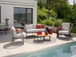 Klea 2-Sitzer Lounge-Sofa Alu anthrazit mit Kordel Stone Kissen perlgrau