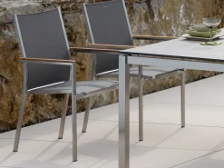 Stapelsessel Cardiff taupe Teakarmlehnen